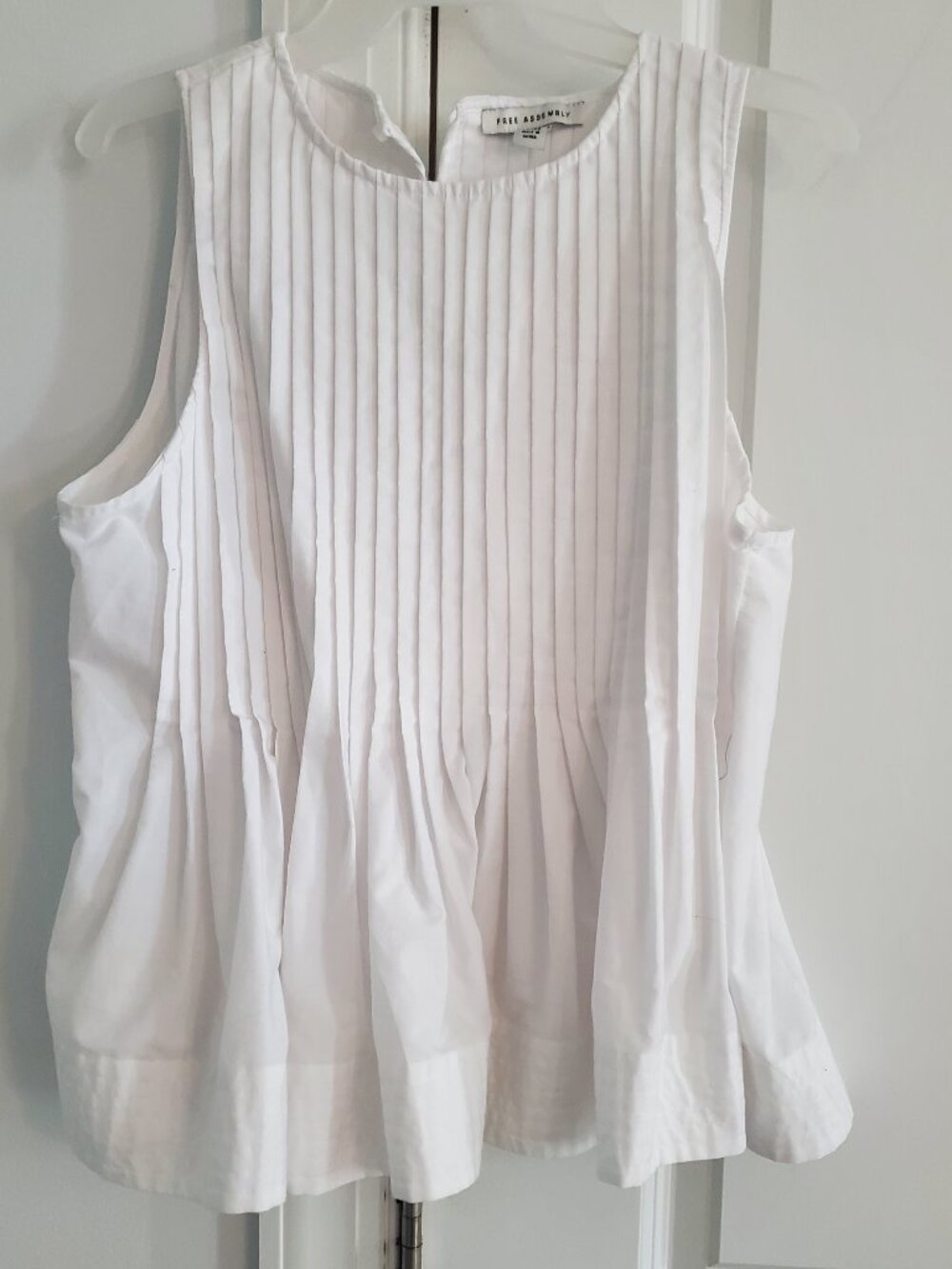 Free Assembly Women's Sleeveless Pintuck Peplum Top